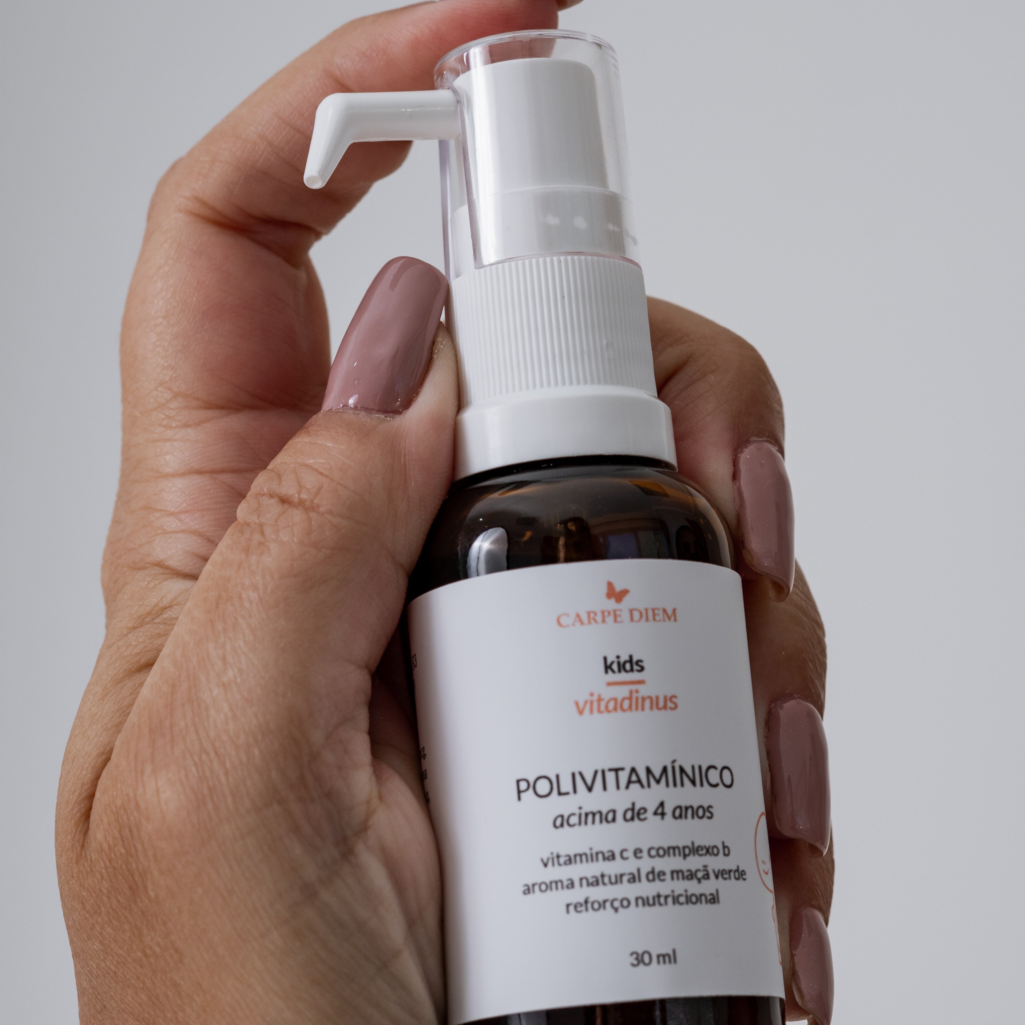 VITADINUS POLIVITAMÍNICO 4+ 30ml - Crianças a partir de 4 anos - Não contém açúcar - Vitamina C e Complexo B - Suporte para desenvolvimento saudável