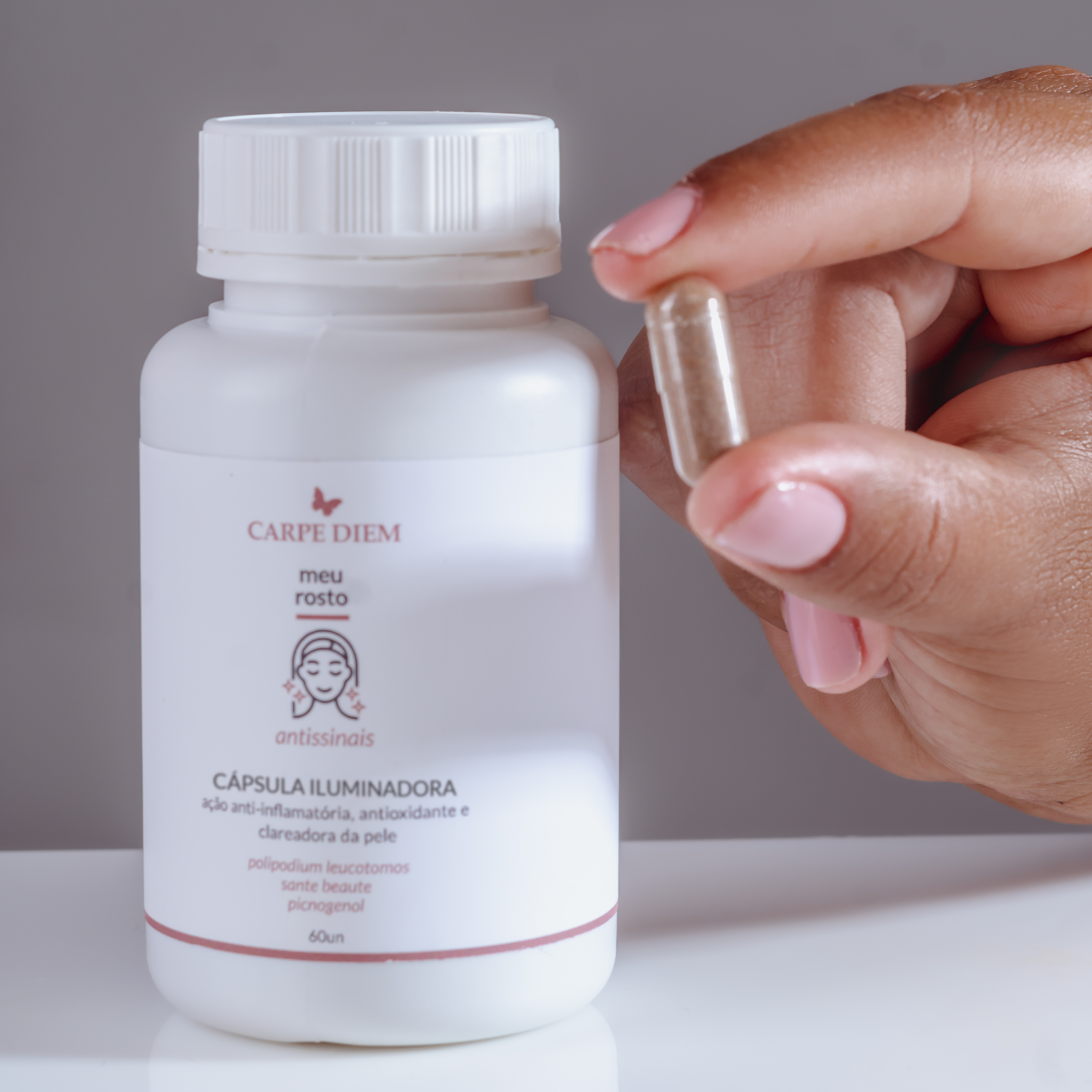 CÁPSULA ILUMINADORA 60 cápsulas - Santé Beauté, Picnogenol e Polipodium Leutocomos