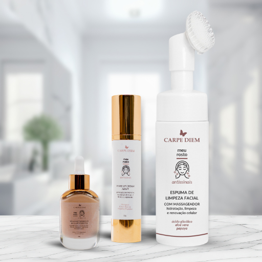KIT TOQUE DE CUIDADO - Espuma de Limpeza Facial com Massageador, Sérum Antioleosidade e Redutor de Poros e Make Up Cream Adapt