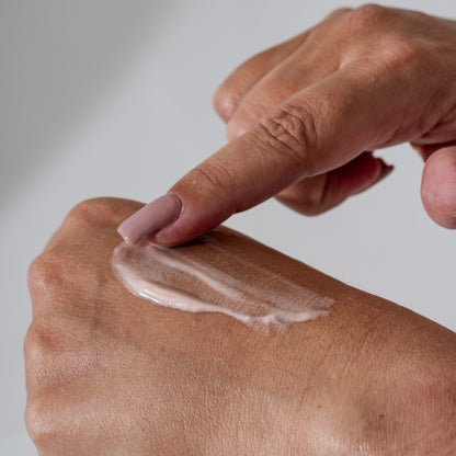 HIDRATANTE LIGHT SHINE 110g | Hidratação Intensa com Efeito Iluminador Natural